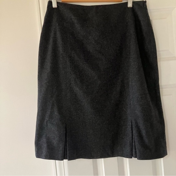 Banana Republic A-Line Gray Wool Skirt Womens Pleated Lined Side Zip (10) - Picture 2 of 9